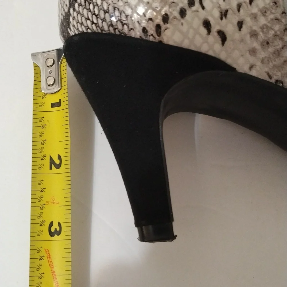 42 Gold Print Snakeskin Ankle Heel booties Size 7.5 or‎ 38